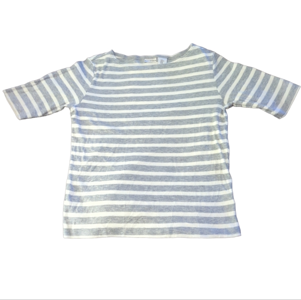 Max studio medium arm length tee shirt